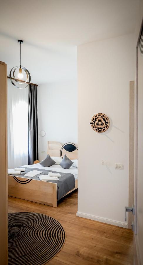 Conacul Olarilor Bed & Breakfast Baia de Fier Exterior photo