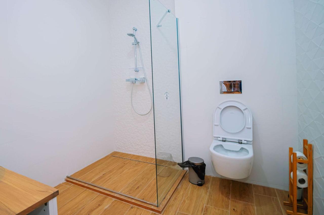 Conacul Olarilor Bed & Breakfast Baia de Fier Exterior photo